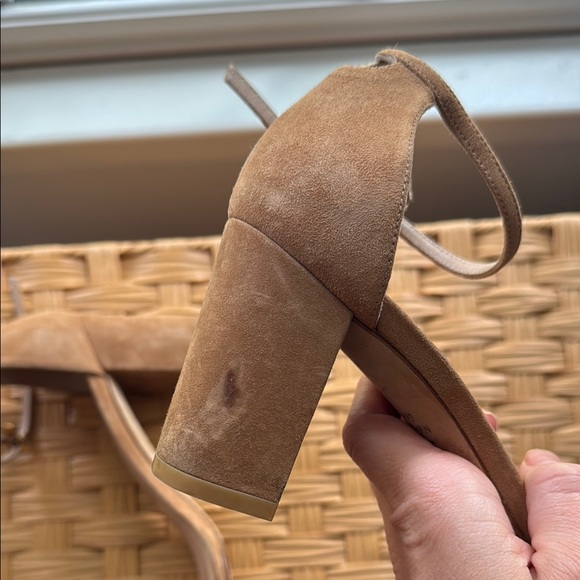 Stuart Weitzman Tan Heels Minimalist Design - Picture 3 of 6